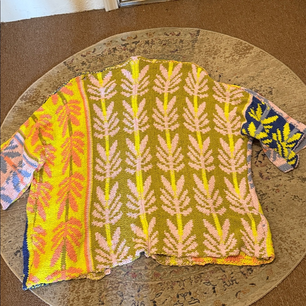 Free People
Mallorca Cardi - Picture 8 of 9